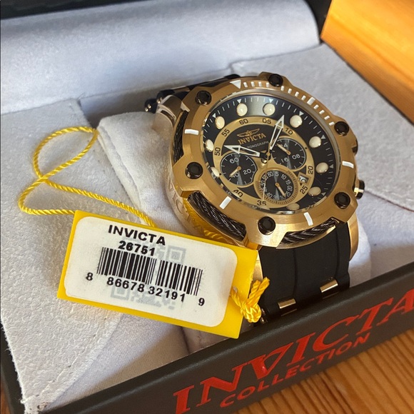 Invicta Collection Quartz Watch - Picture 4 of 15